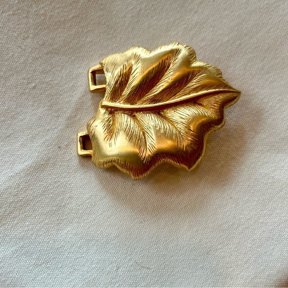 Paquette Oak Leaf/Acorn Belt Buckle - Picture 7 of 16